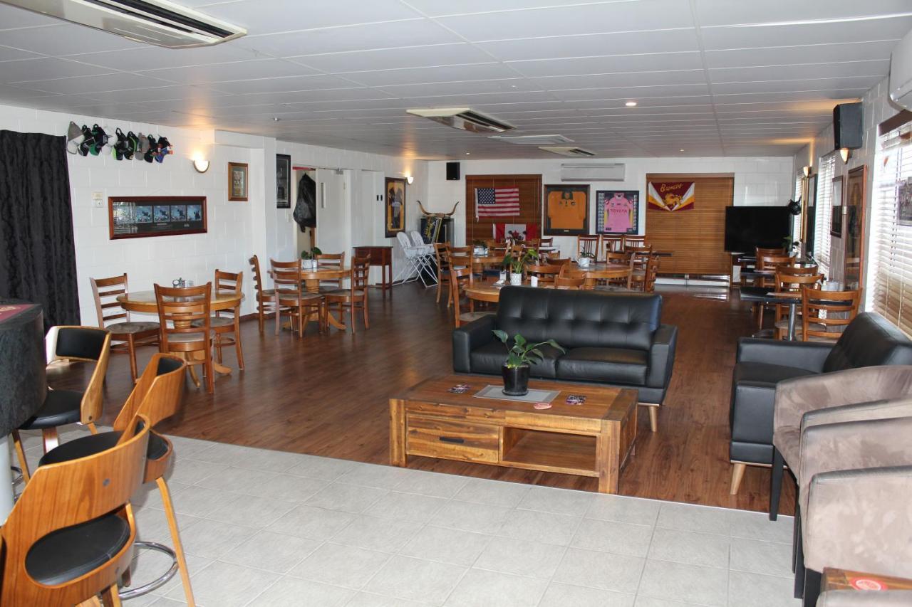 טאונסביל Colonial Rose Motel מראה חיצוני תמונה