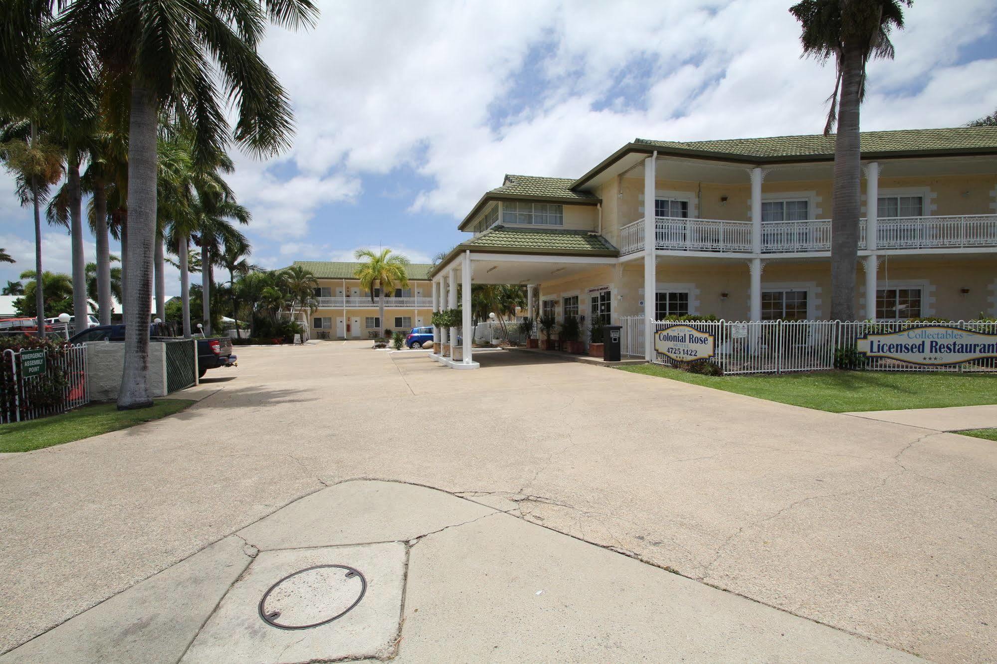 טאונסביל Colonial Rose Motel מראה חיצוני תמונה